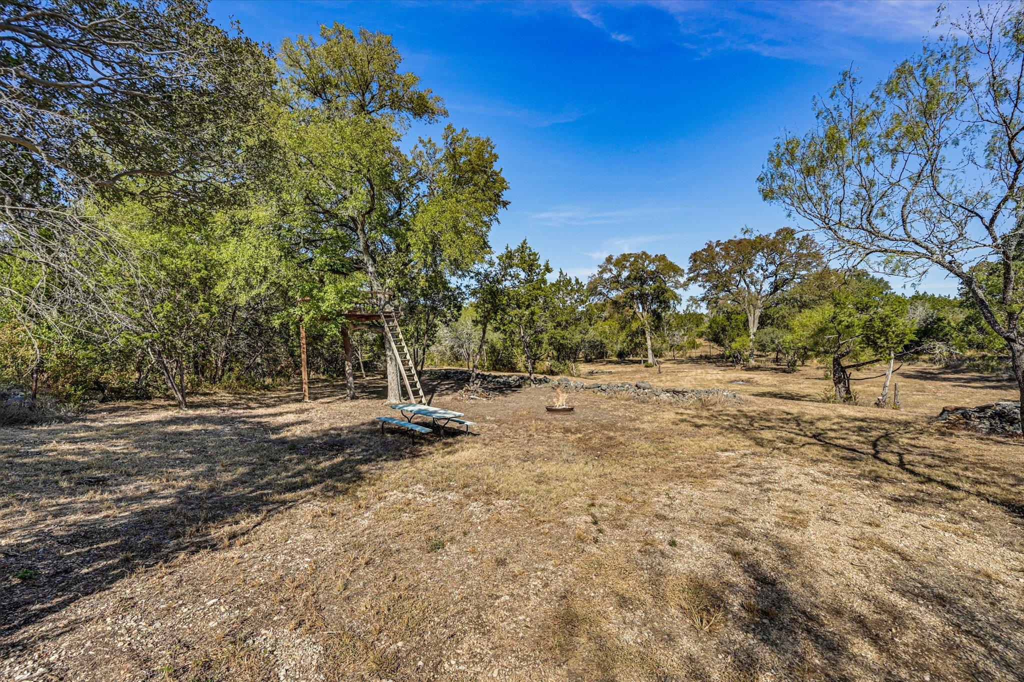 430 Humphrey Dr, Buda, TX 78610