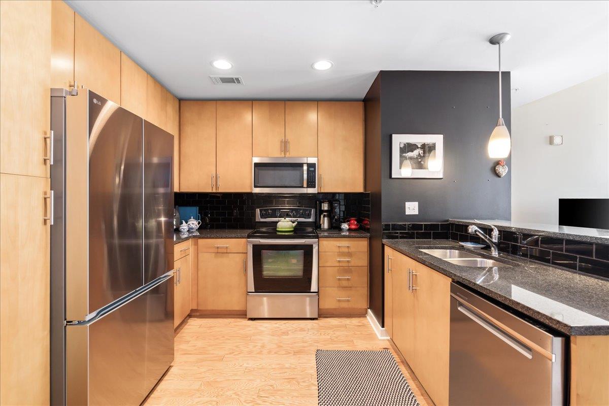 360 Nueces St # 1408, Austin, TX 78701