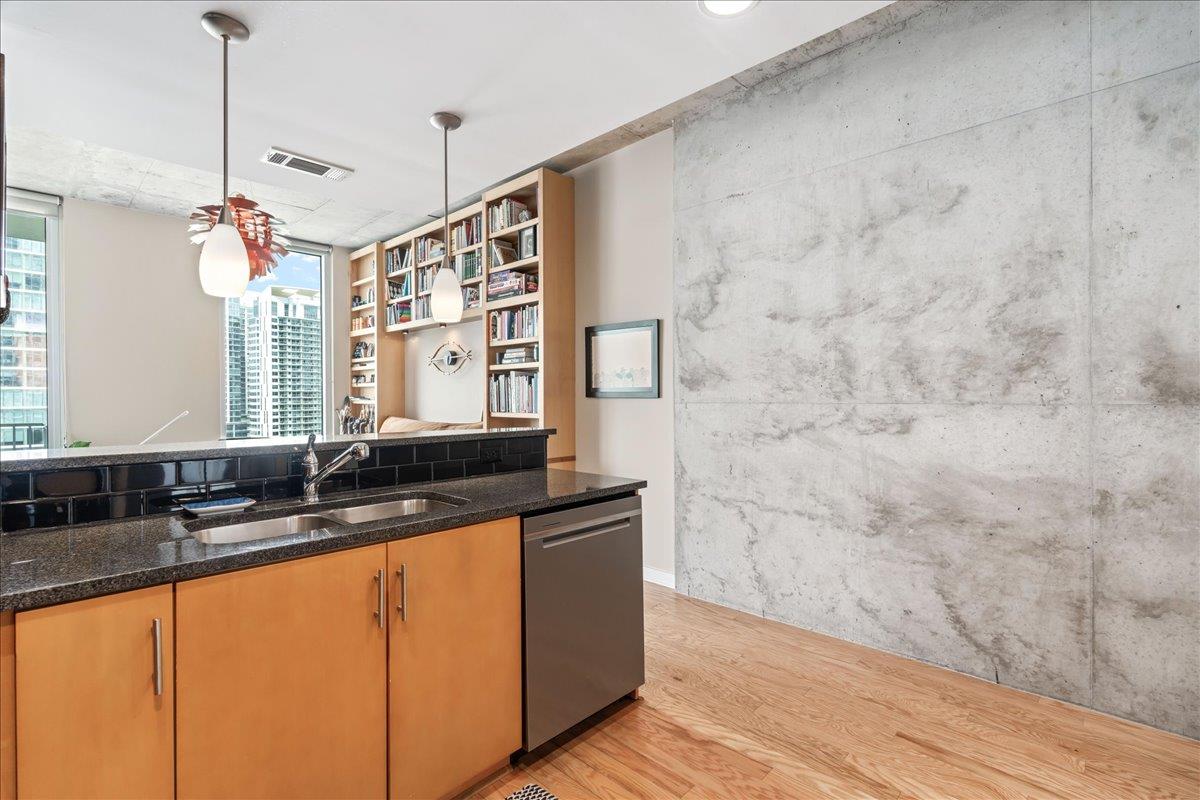 360 Nueces St # 1408, Austin, TX 78701