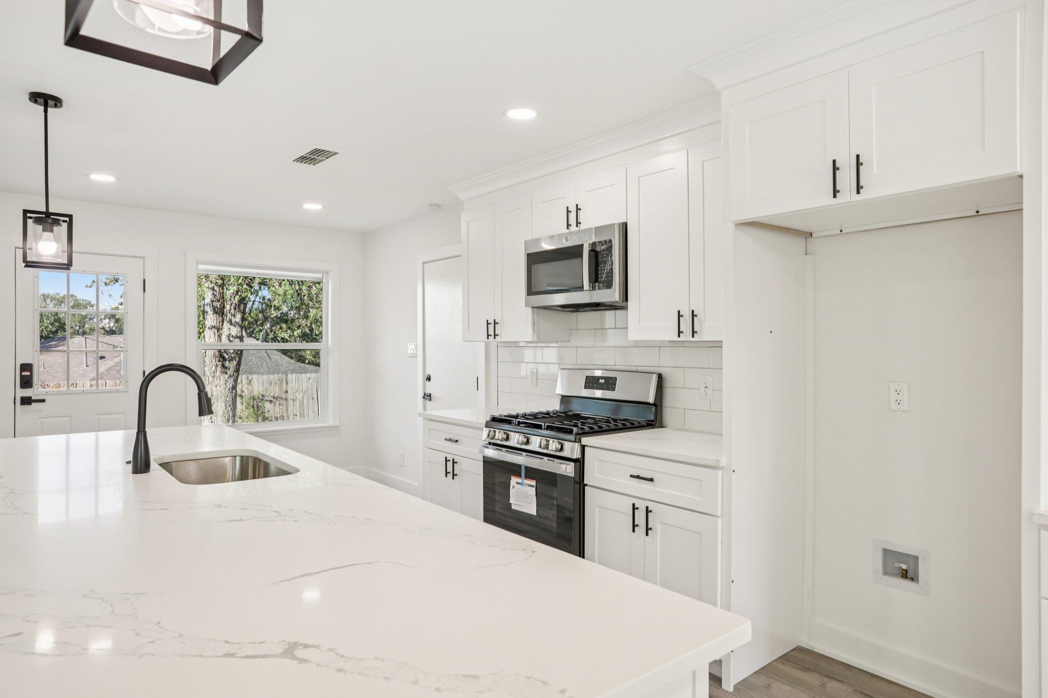 5101 Woodmoor Dr, Austin, TX 78721