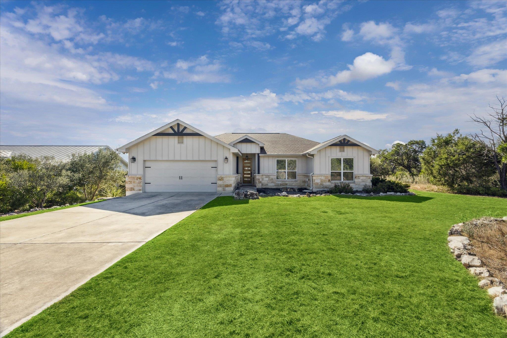 2902 Summit Dr, New Braunfels, TX 78132