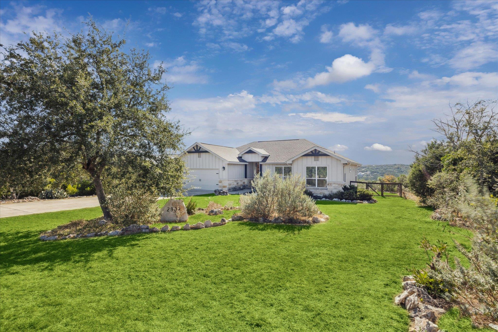 2902 Summit Dr, New Braunfels, TX 78132