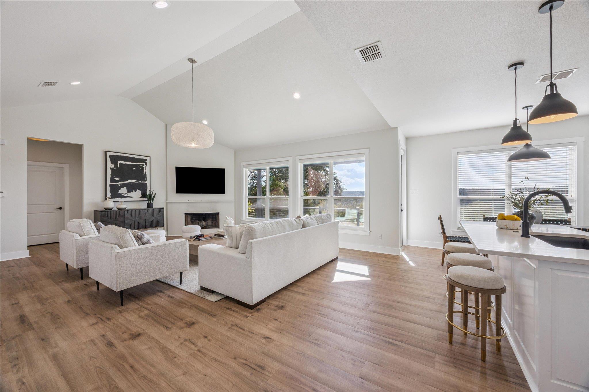 2902 Summit Dr, New Braunfels, TX 78132