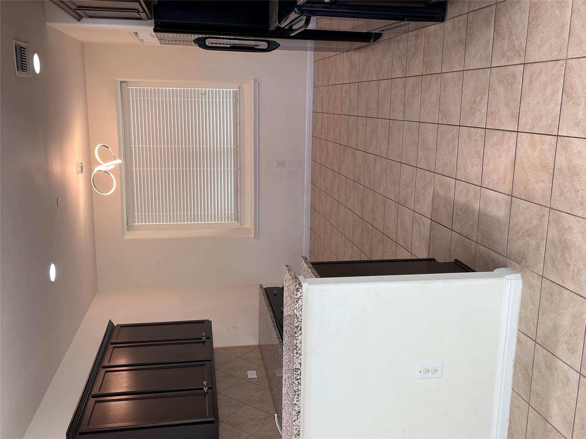 516 E Slaughter Ln # 1404, Austin, TX 78744