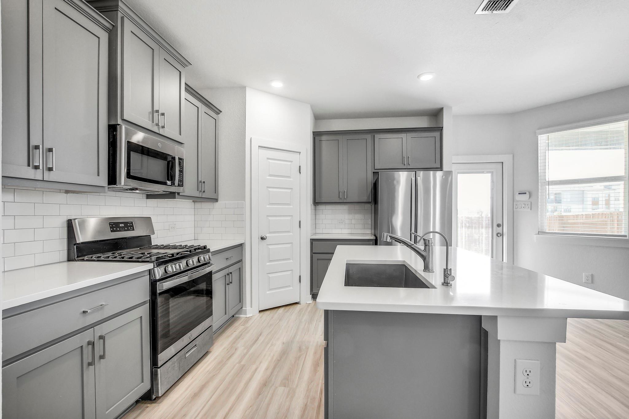 223 Garner Dr, Kyle, TX 78640