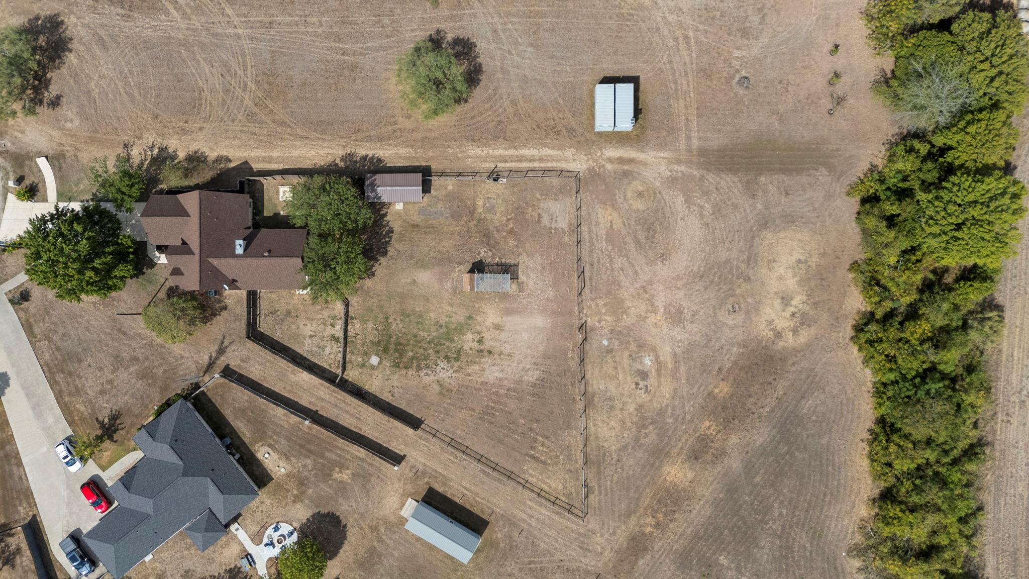 441 Thomas Dr, Martindale, TX 78655