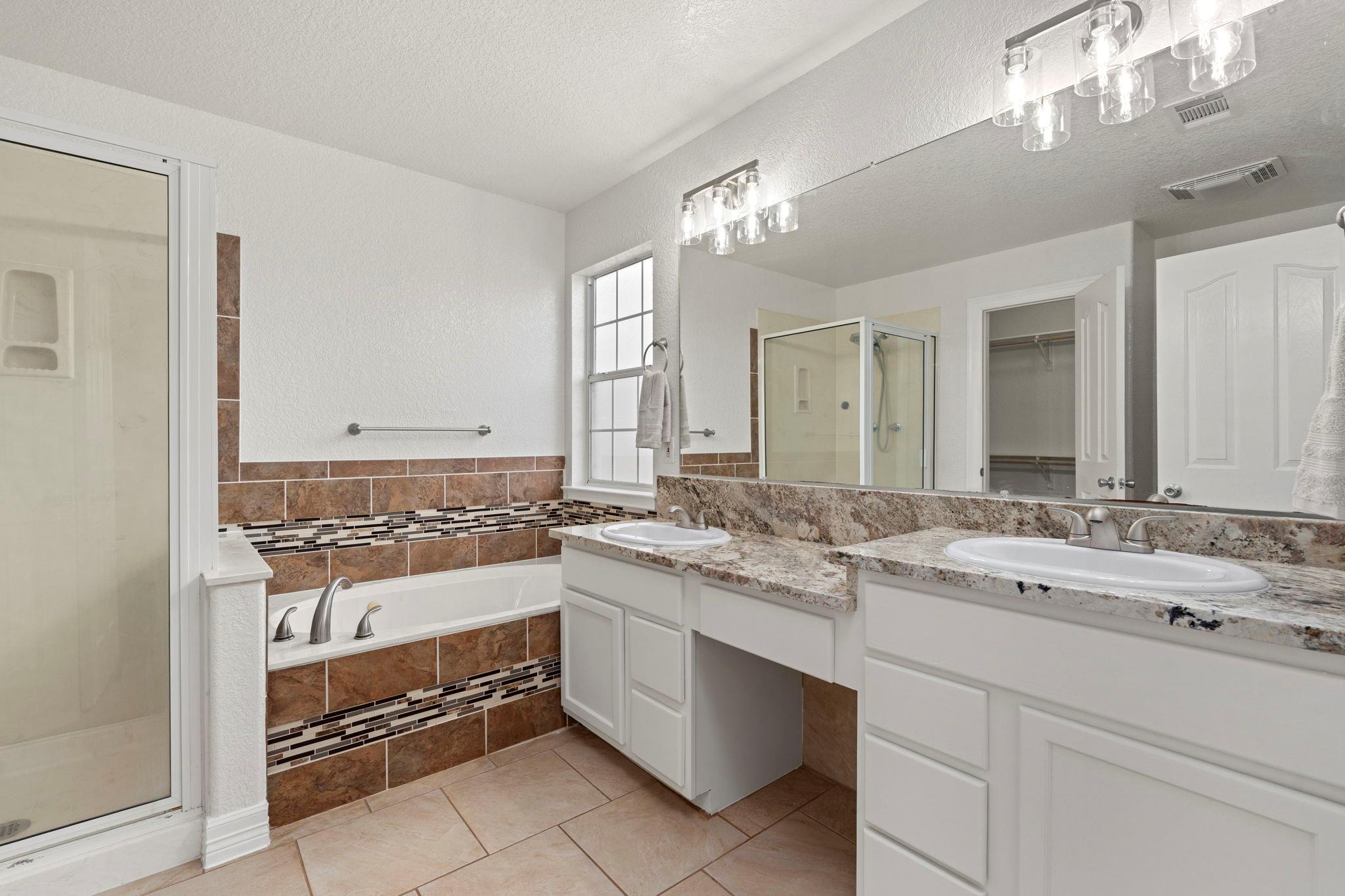 441 Thomas Dr, Martindale, TX 78655