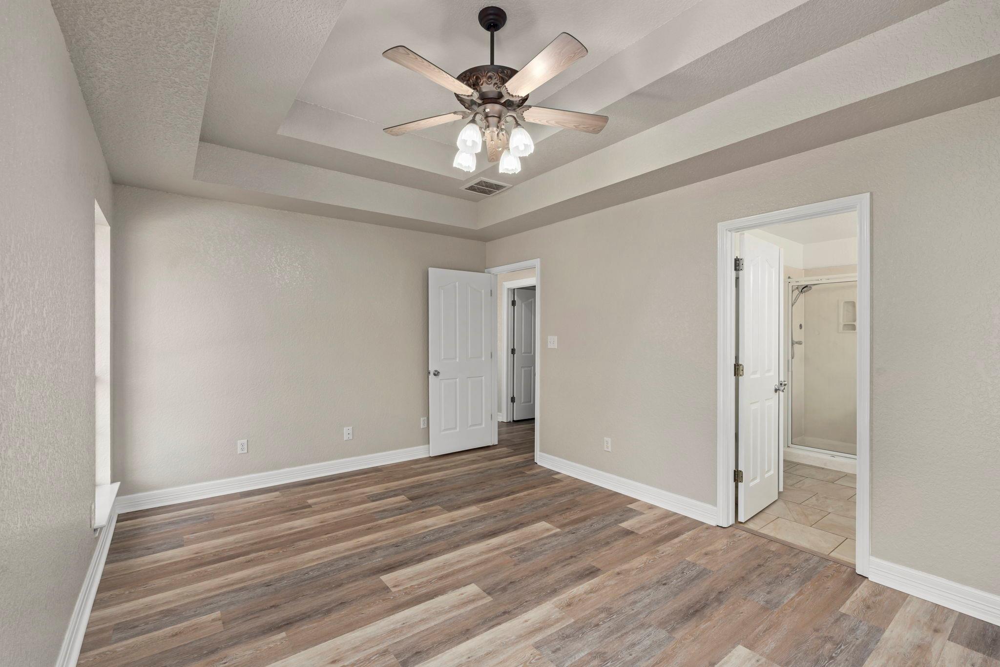 441 Thomas Dr, Martindale, TX 78655