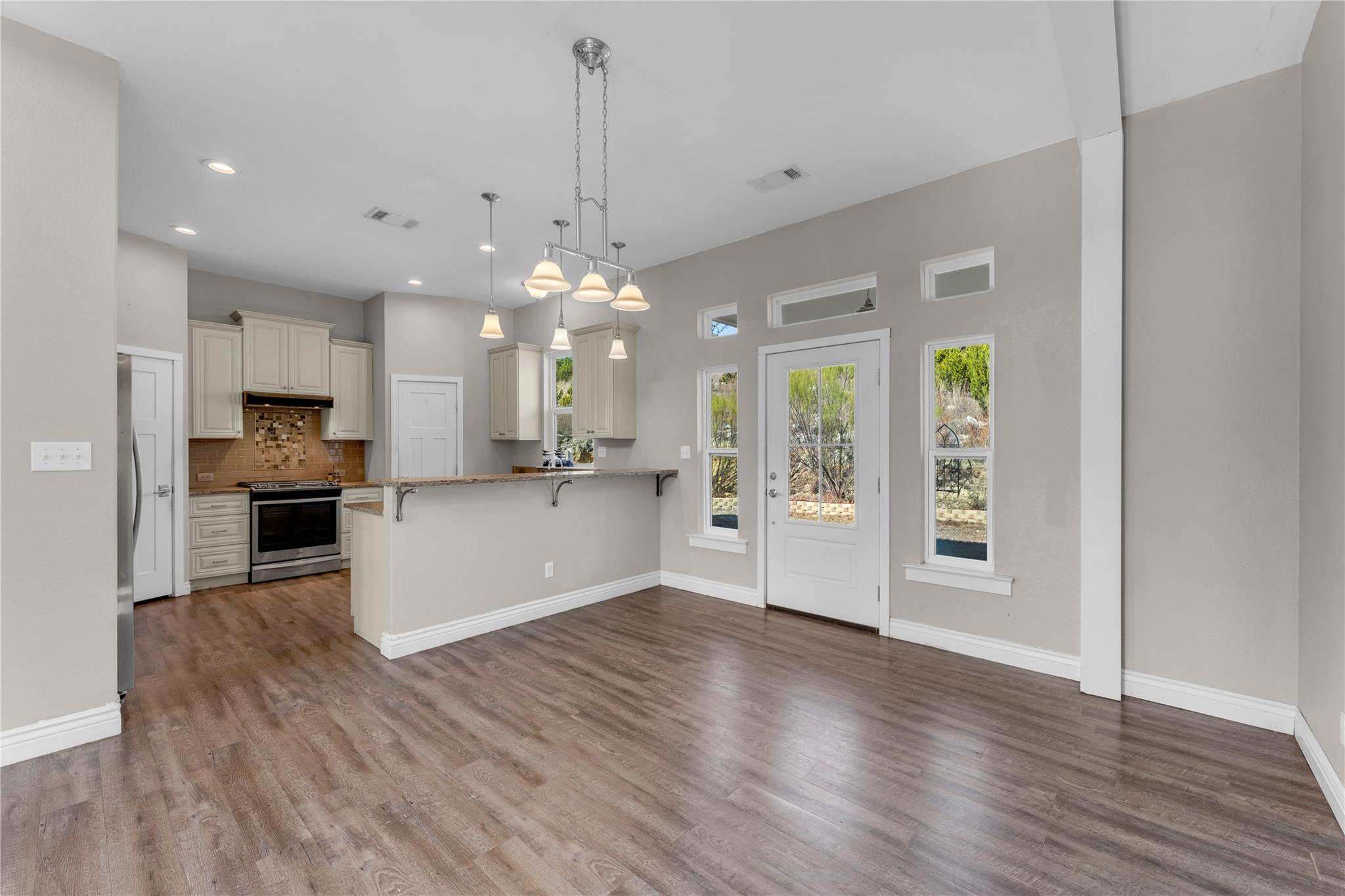 494 Cedar Mountain Dr, Marble Falls, TX 78654