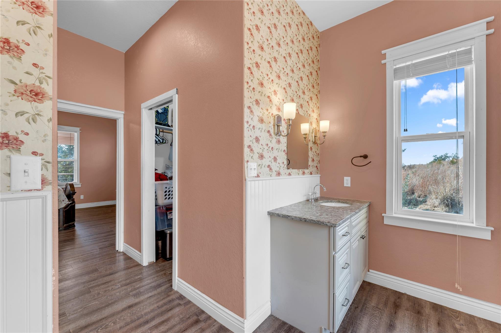 494 Cedar Mountain Dr, Marble Falls, TX 78654