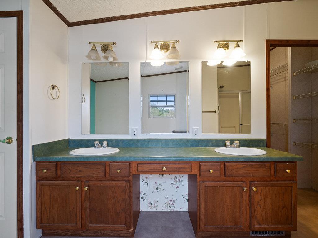 111 Greenslope Cv, Bastrop, TX 78602