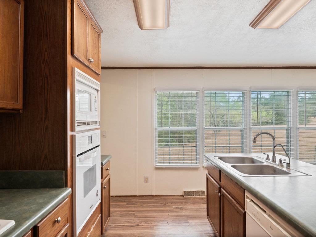 111 Greenslope Cv, Bastrop, TX 78602