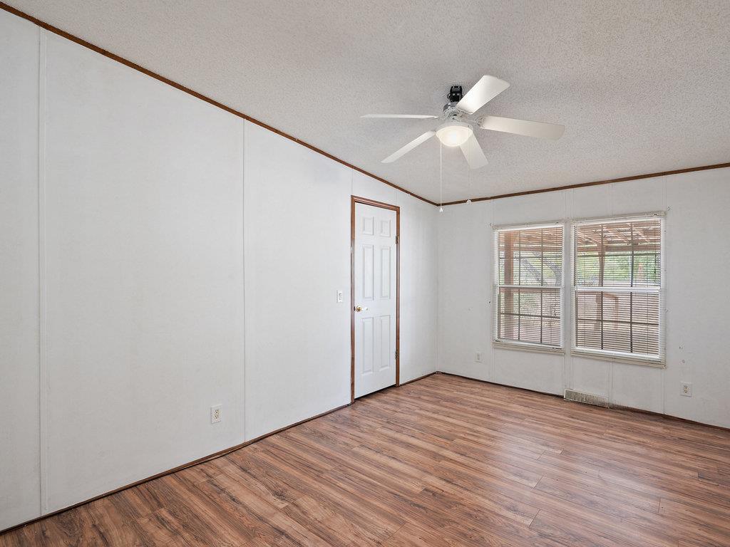 111 Greenslope Cv, Bastrop, TX 78602