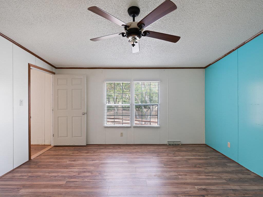 111 Greenslope Cv, Bastrop, TX 78602