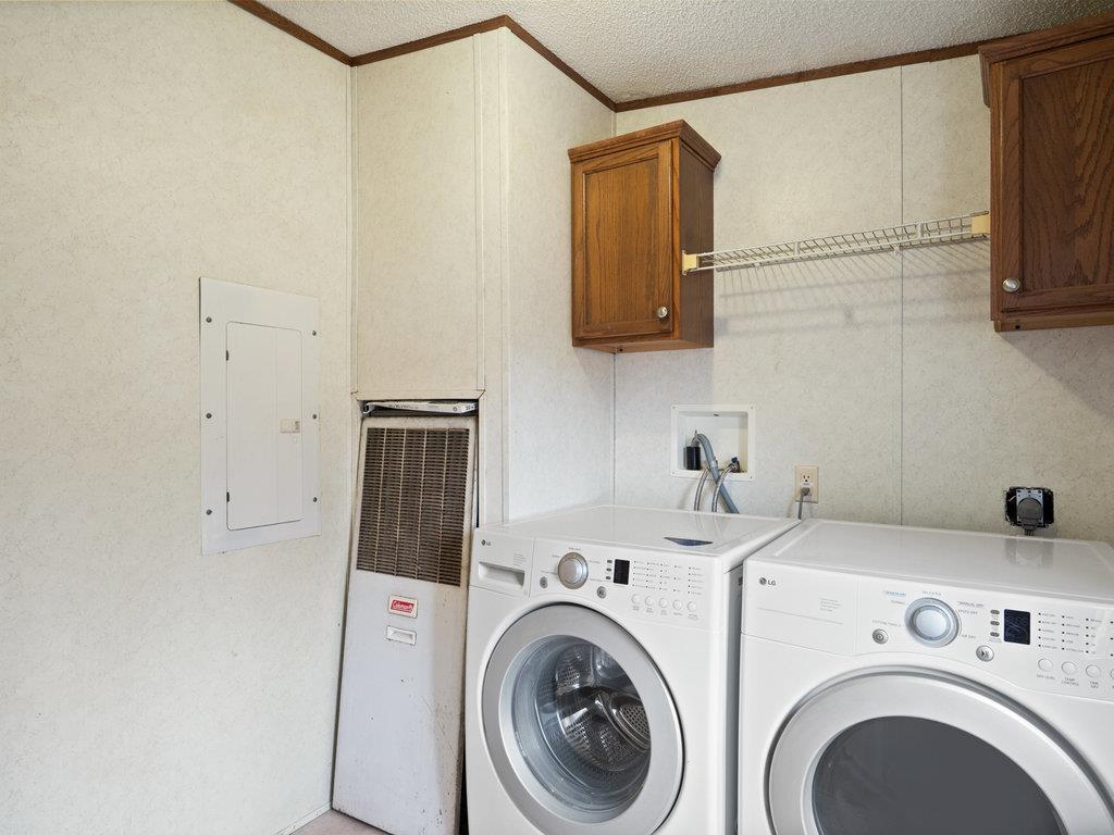 111 Greenslope Cv, Bastrop, TX 78602