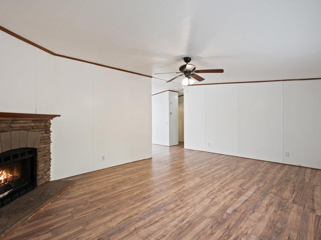 111 Greenslope Cv, Bastrop, TX 78602