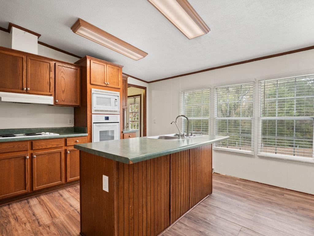 111 Greenslope Cv, Bastrop, TX 78602