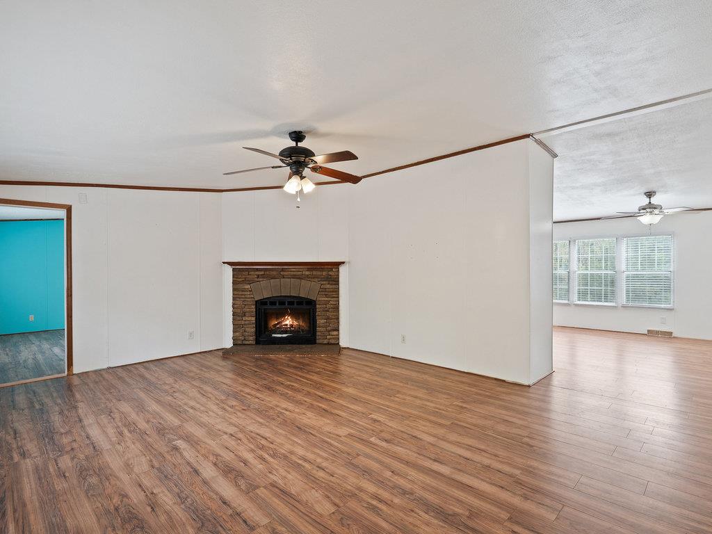 111 Greenslope Cv, Bastrop, TX 78602