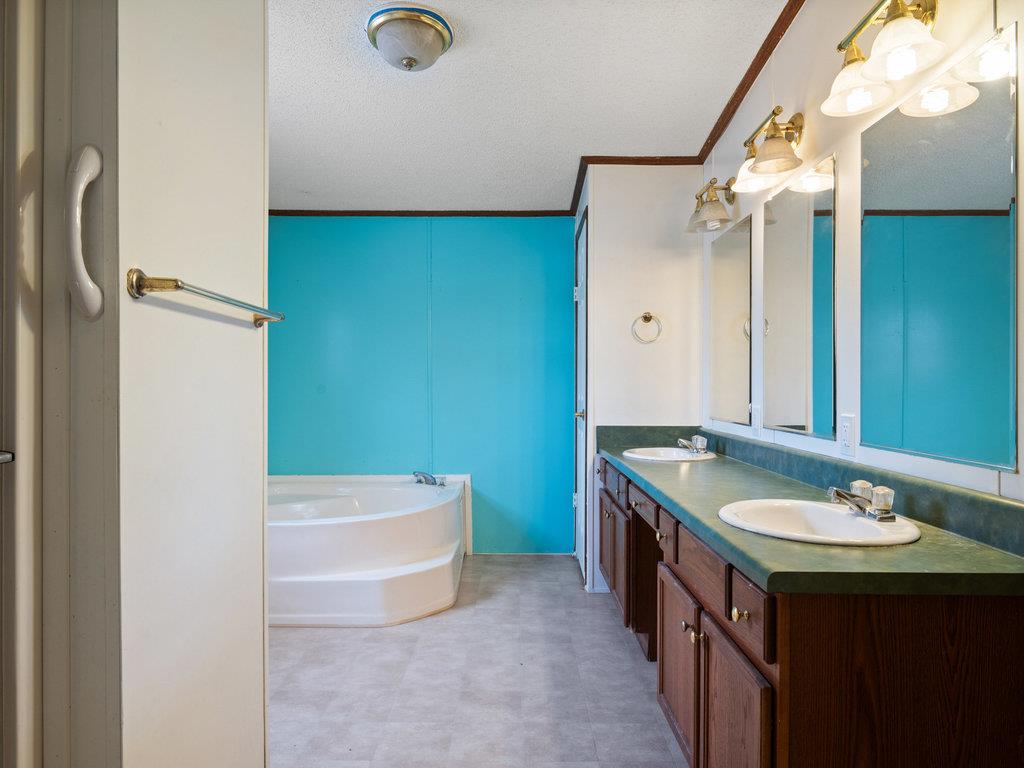 111 Greenslope Cv, Bastrop, TX 78602