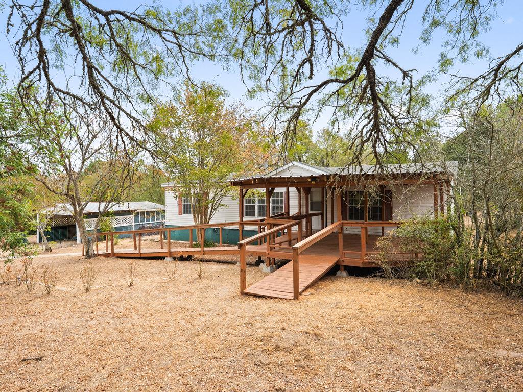 111 Greenslope Cv, Bastrop, TX 78602