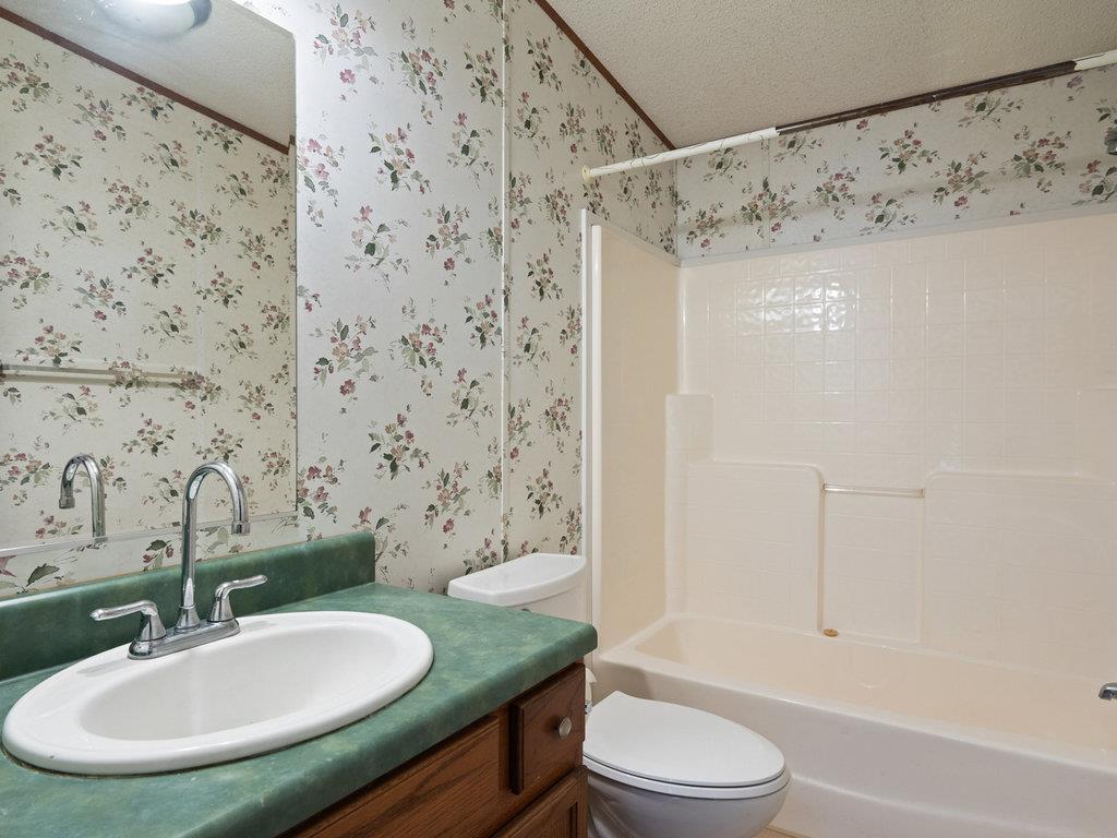 111 Greenslope Cv, Bastrop, TX 78602