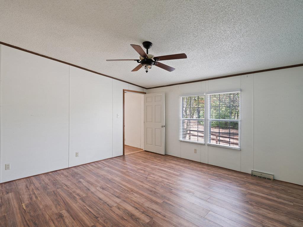 111 Greenslope Cv, Bastrop, TX 78602