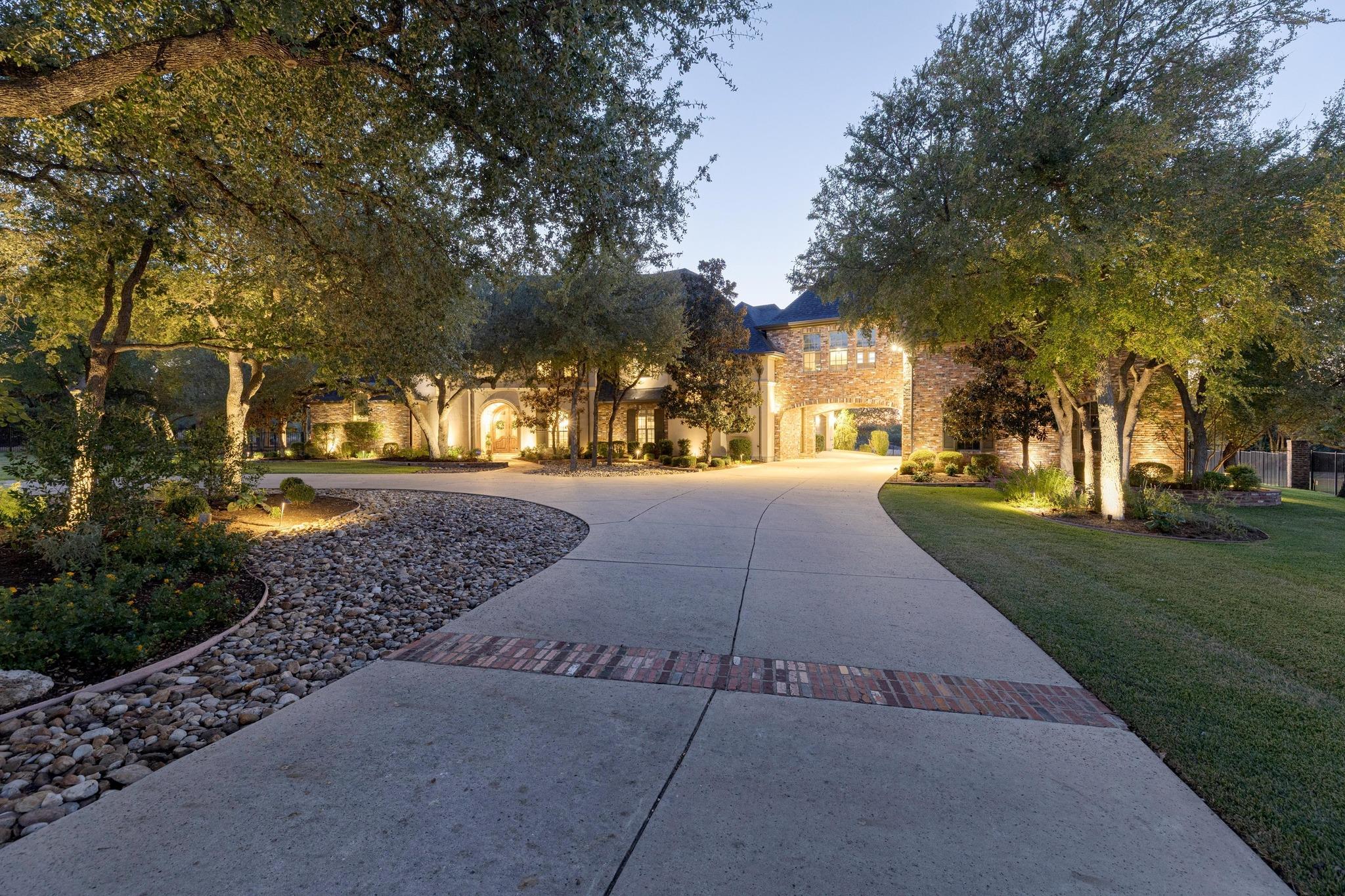 216 Vista Ln, Georgetown, TX 78633