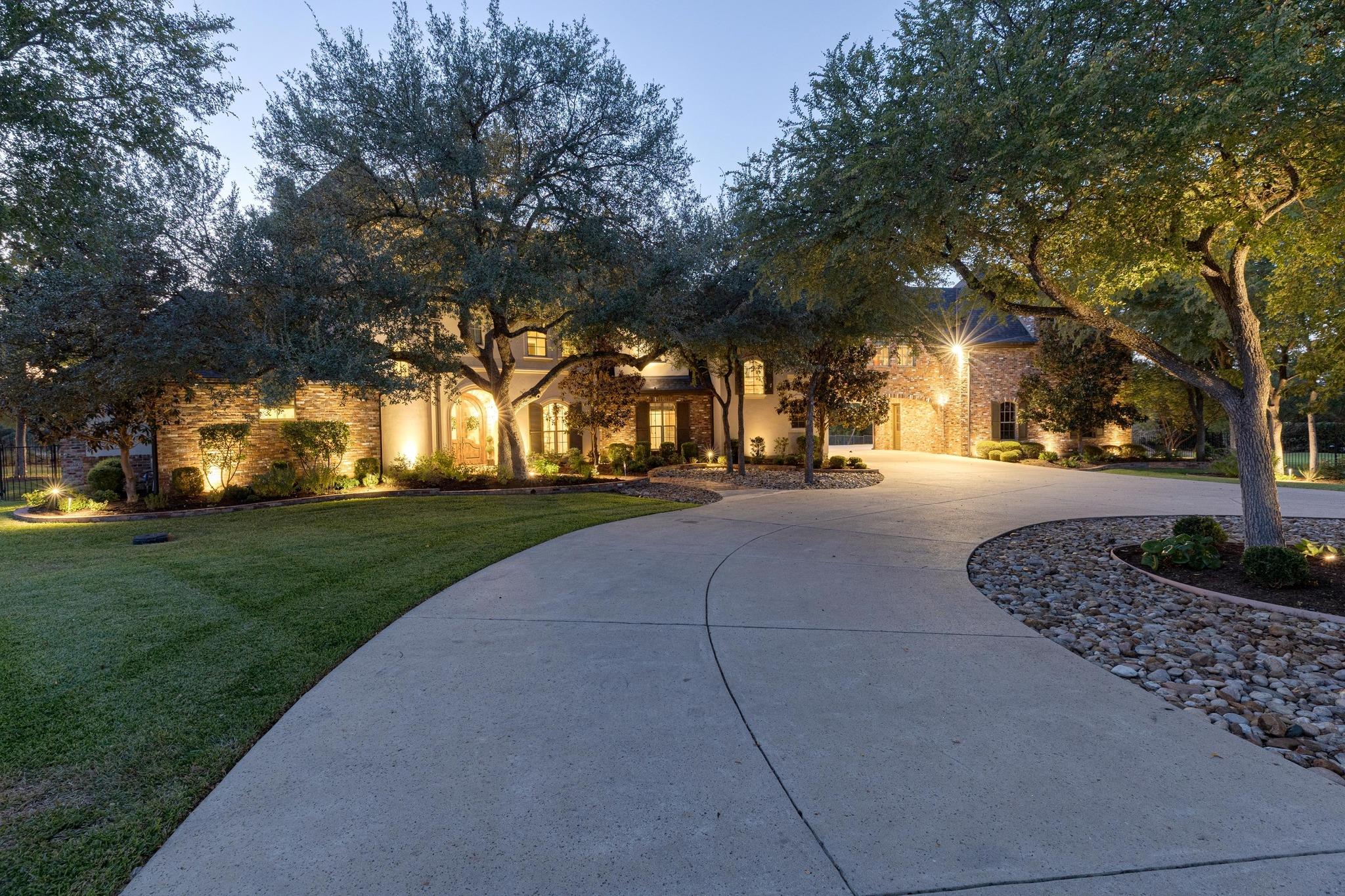 216 Vista Ln, Georgetown, TX 78633