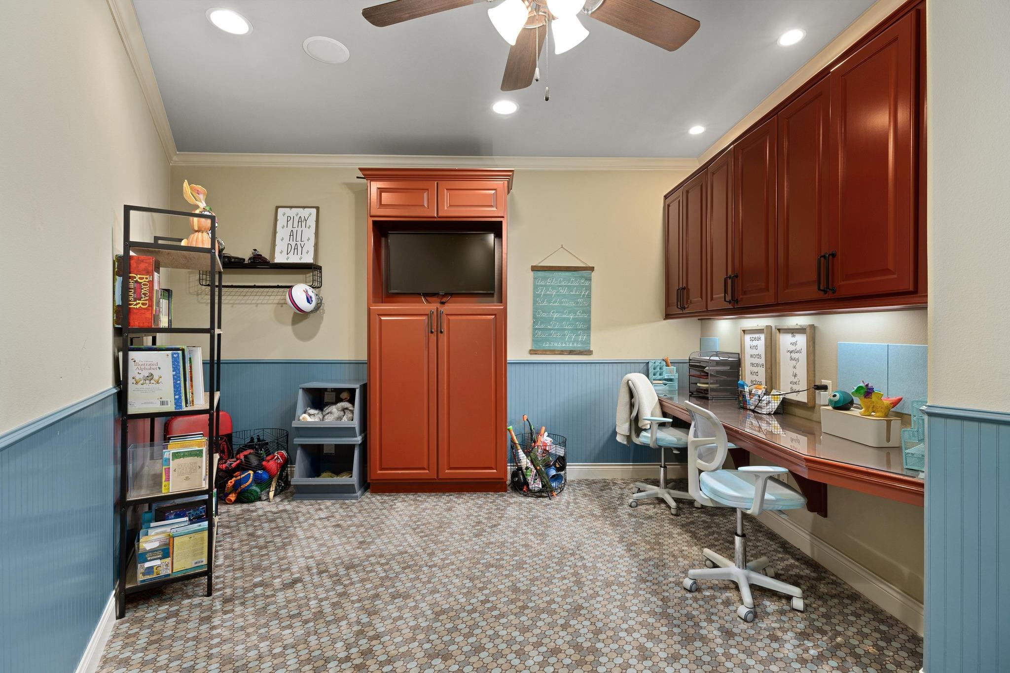 216 Vista Ln, Georgetown, TX 78633