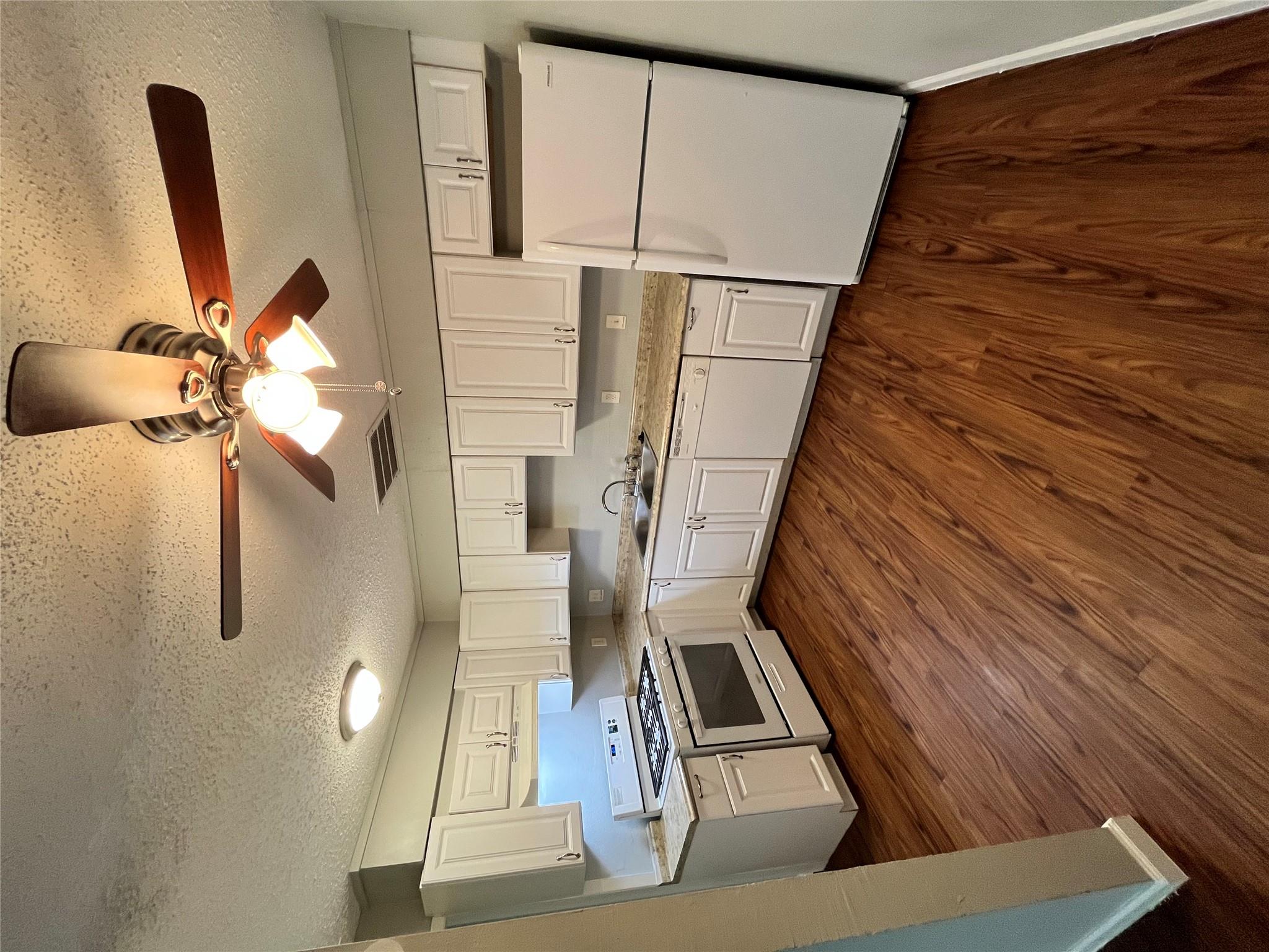 4906 West Gate Blvd # 104, Austin, TX 78745