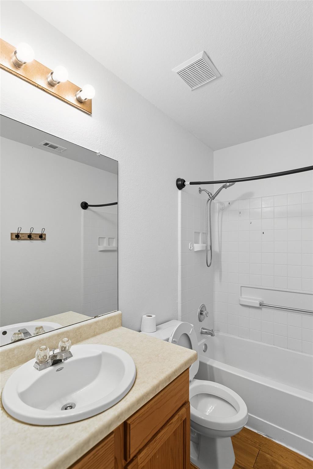 617 Riverway Ln, Leander, TX 78641