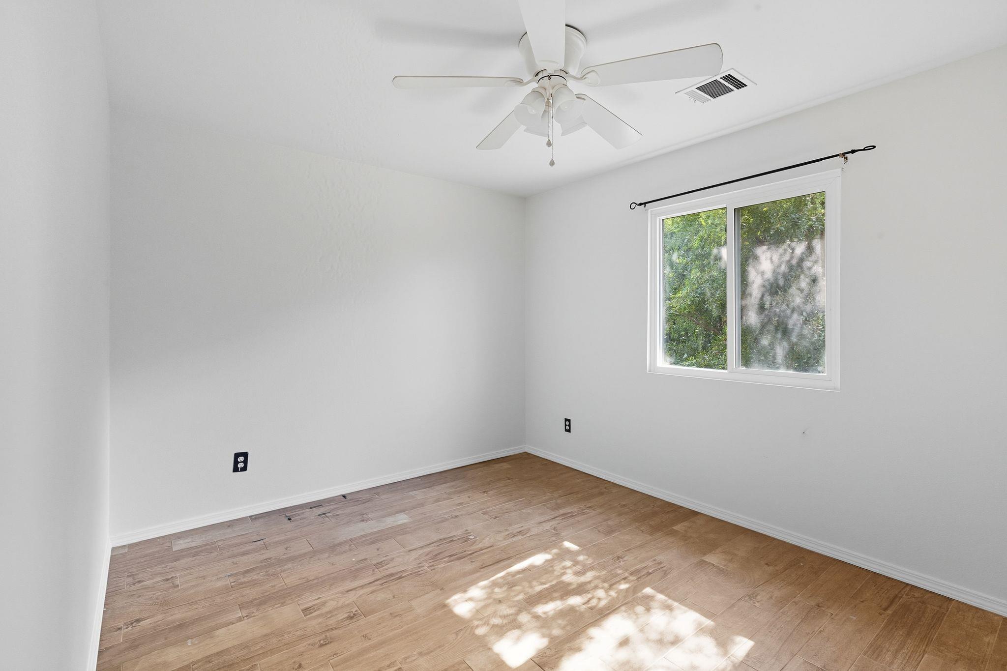 617 Riverway Ln, Leander, TX 78641