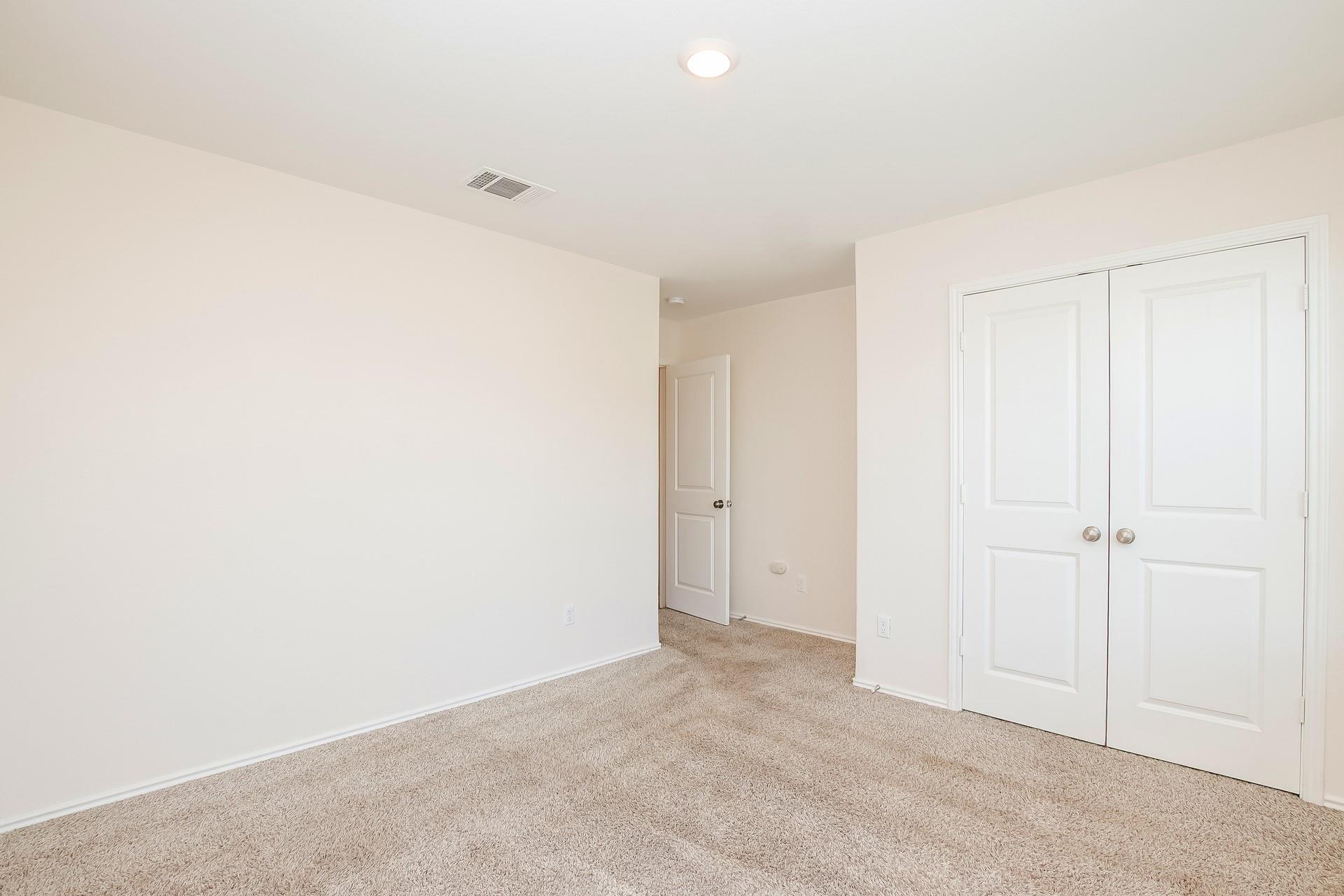 110 Sophora Dr, Hutto, TX 78634