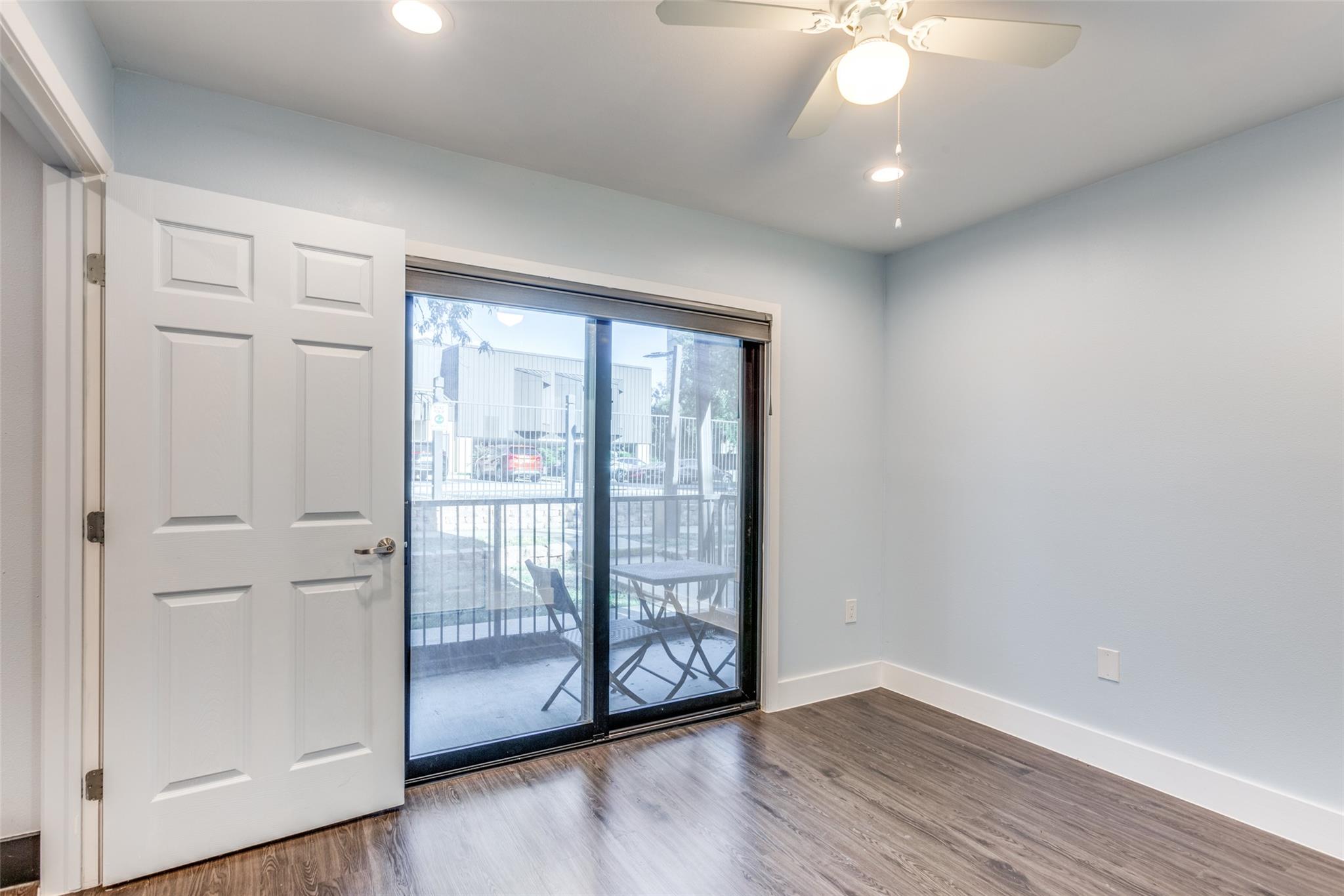 935 La Posada Dr # 155, Austin, TX 78752