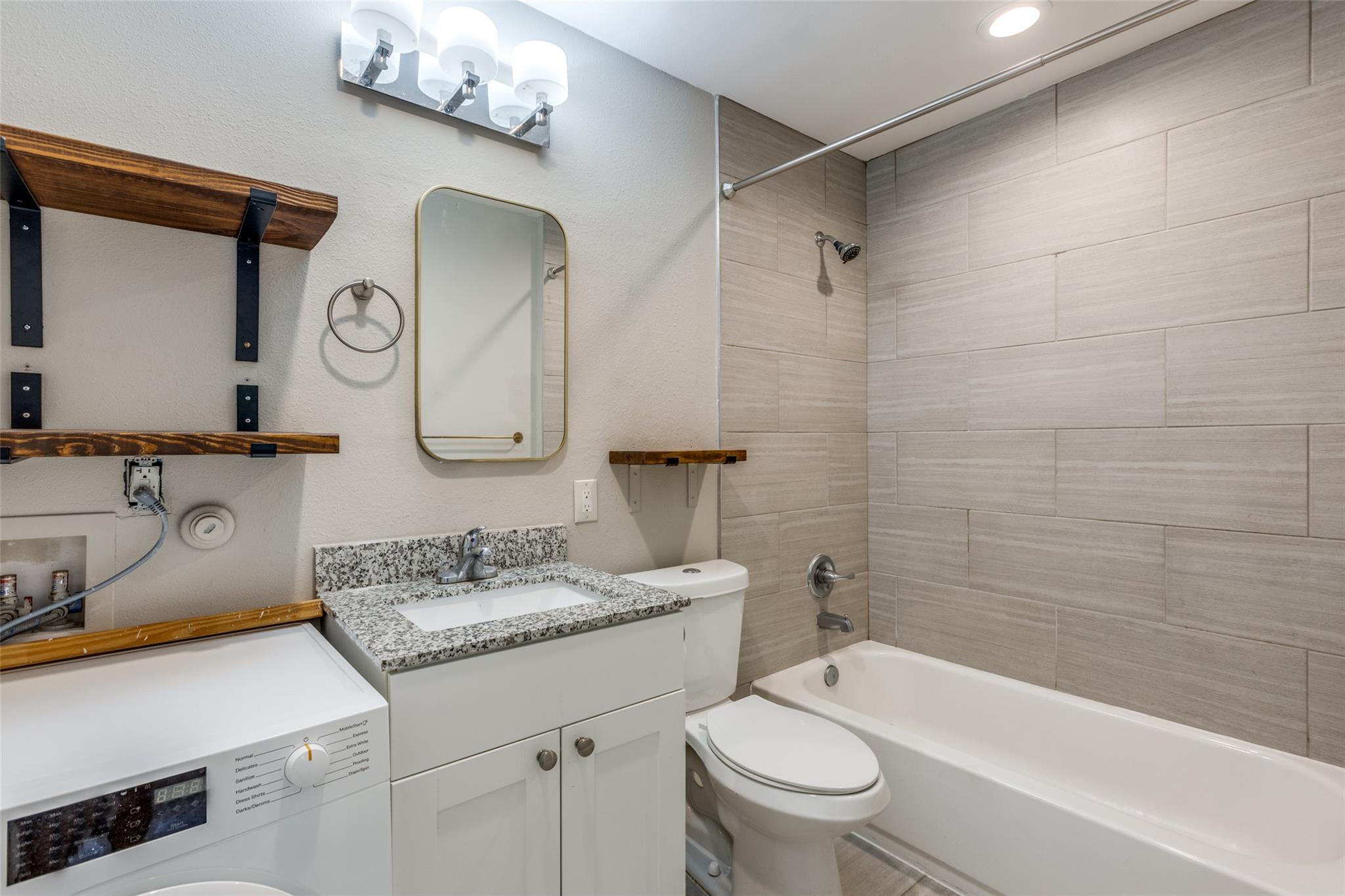 935 La Posada Dr # 155, Austin, TX 78752