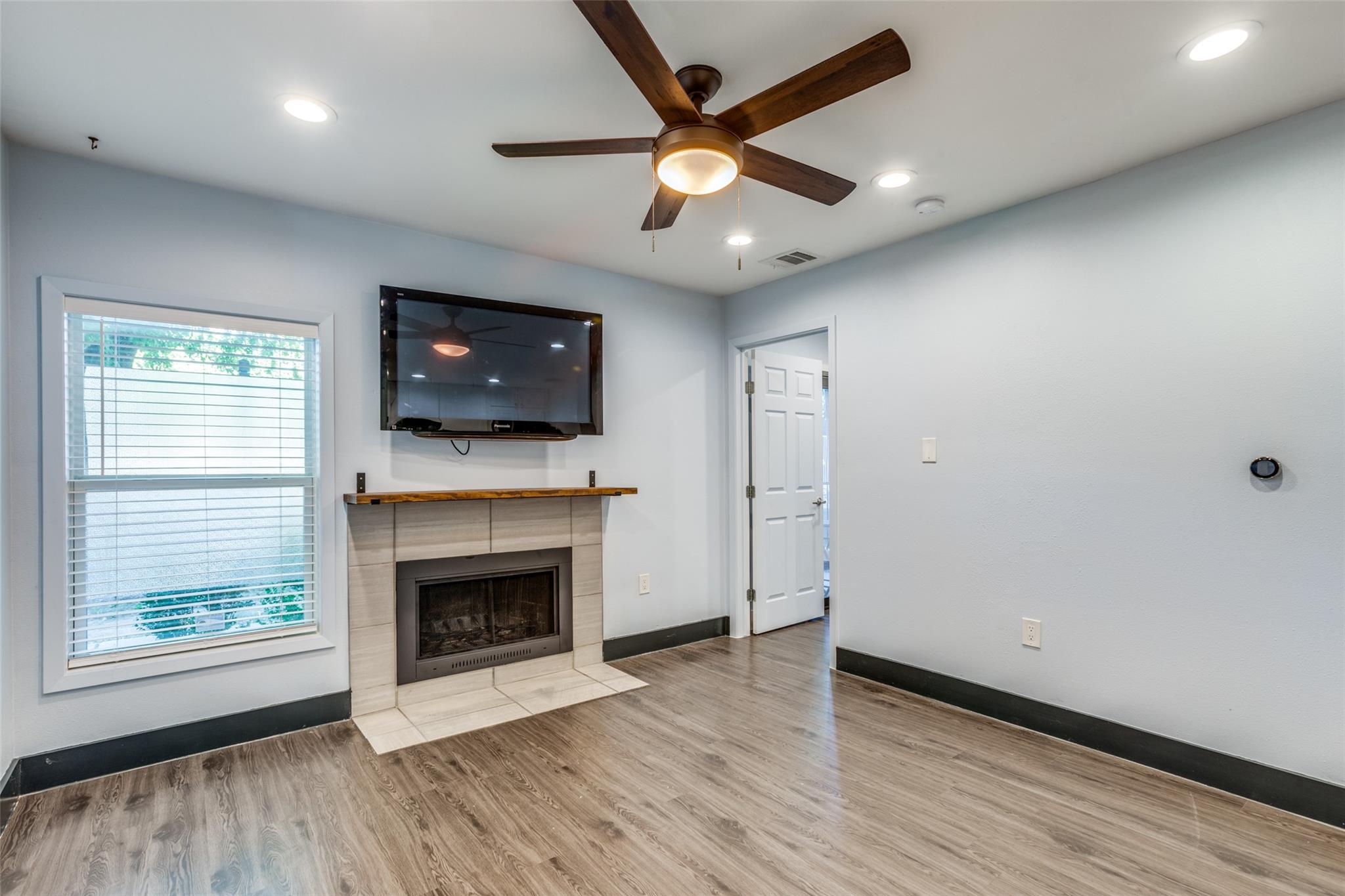 935 La Posada Dr # 155, Austin, TX 78752