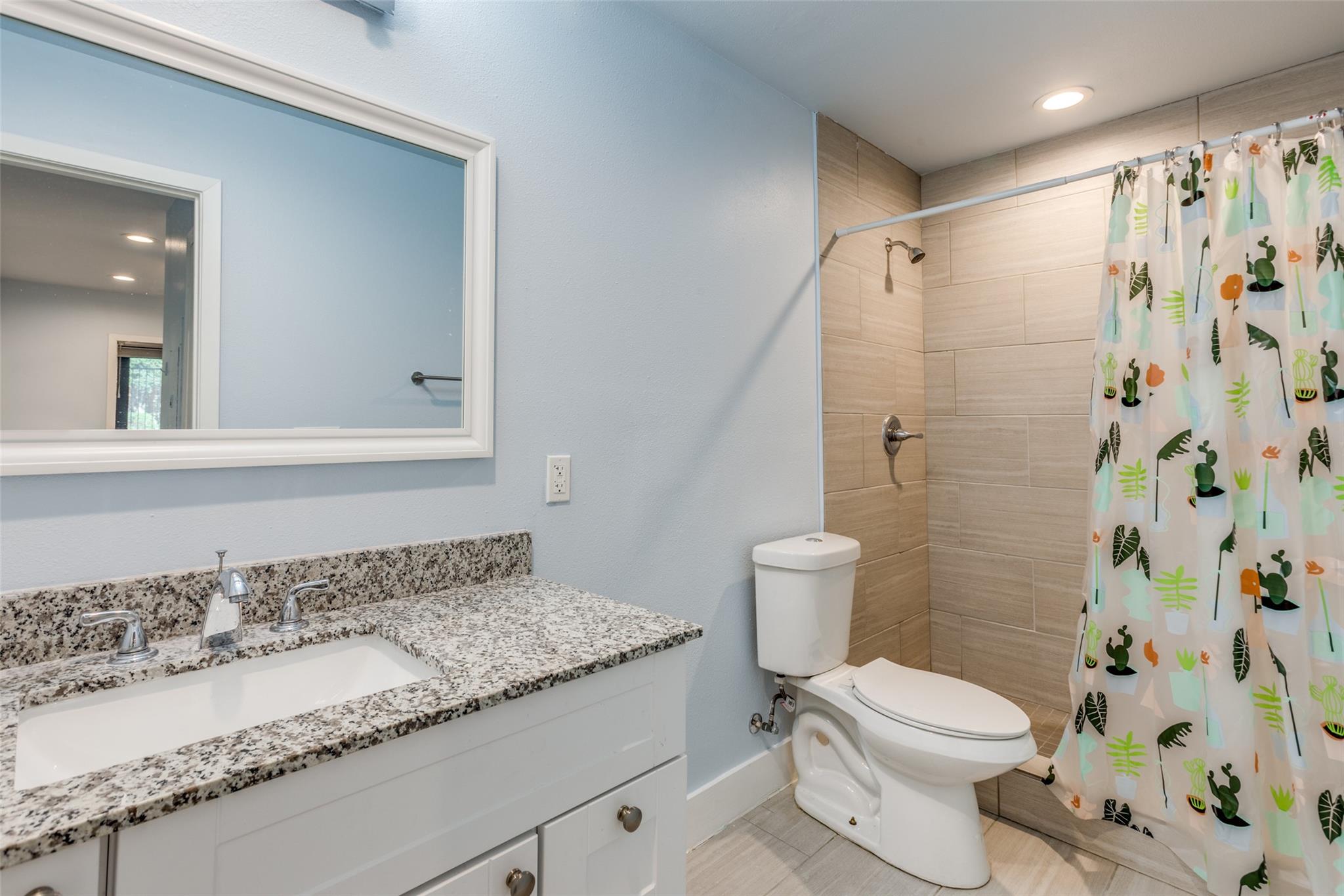 935 La Posada Dr # 155, Austin, TX 78752