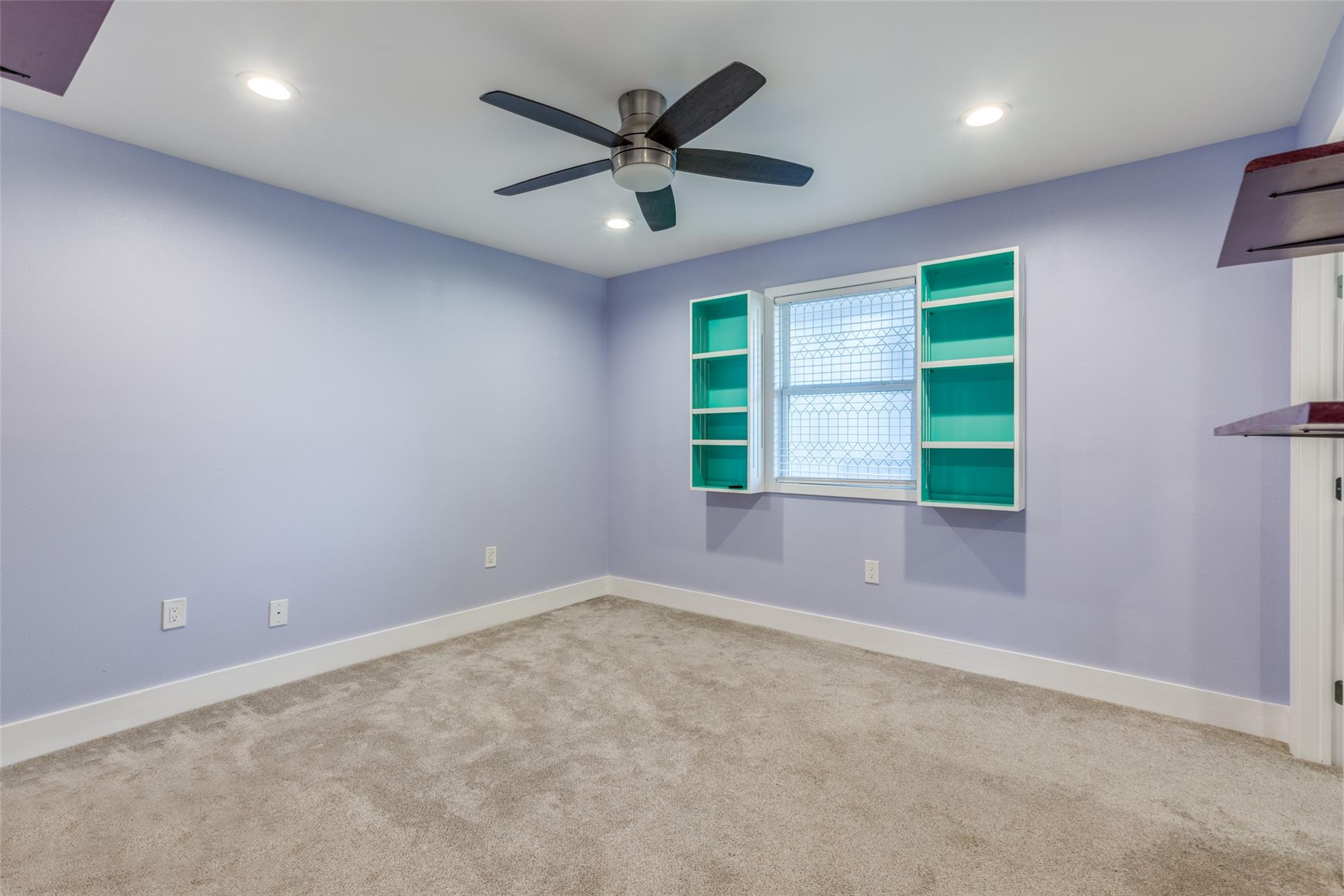 935 La Posada Dr # 155, Austin, TX 78752