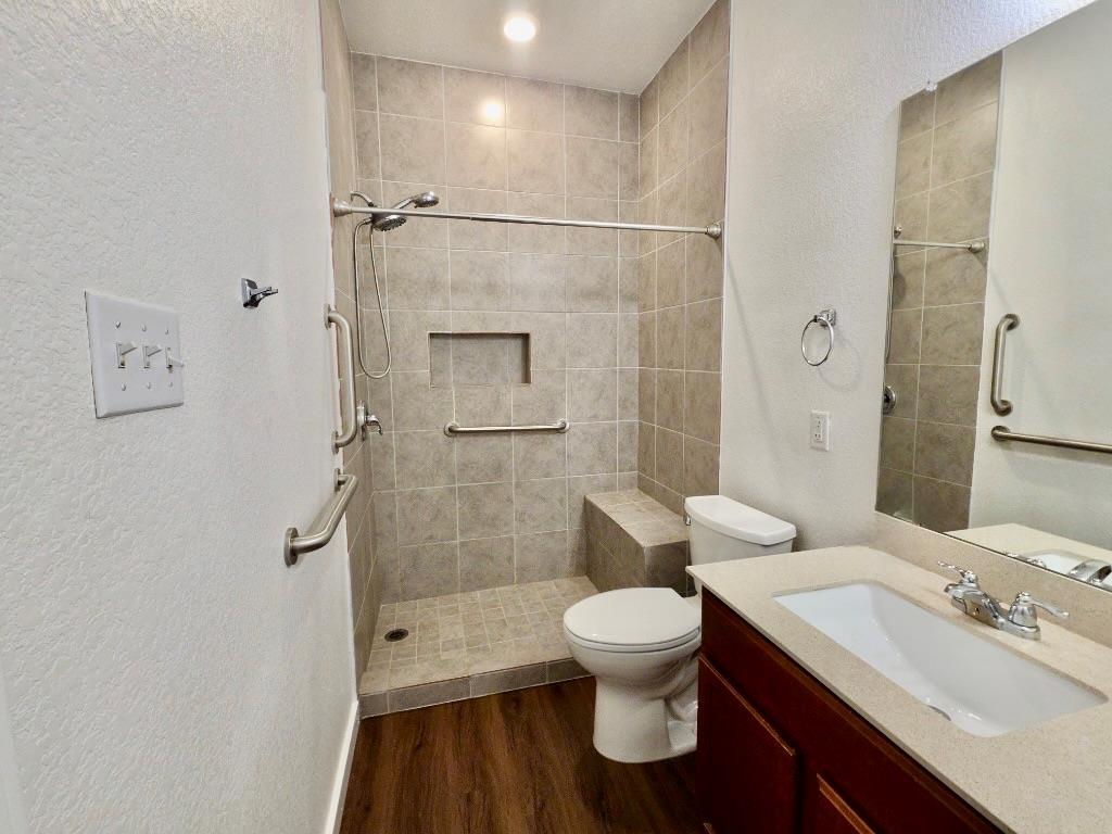 1005 Estes Park, Taylor, TX 76574