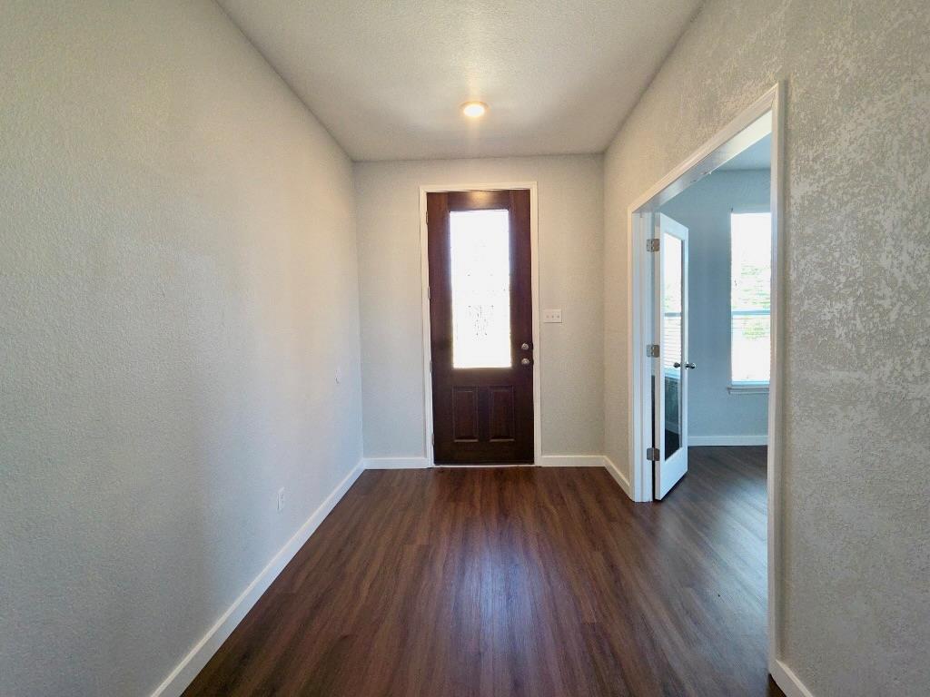 1005 Estes Park, Taylor, TX 76574