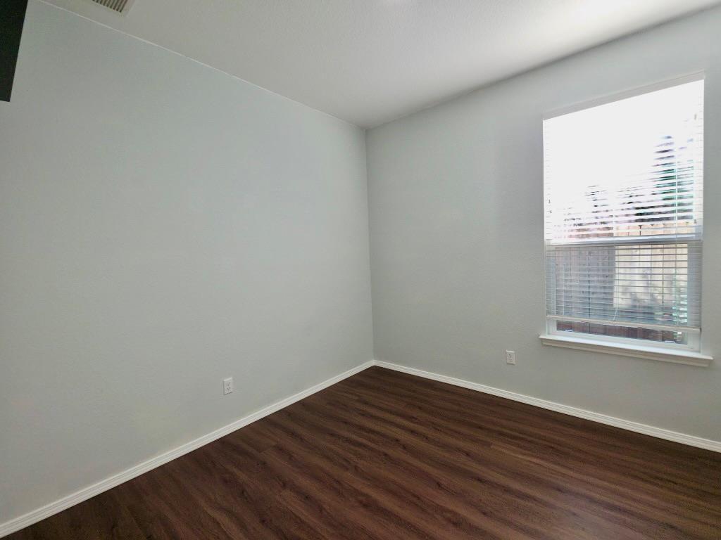 1005 Estes Park, Taylor, TX 76574