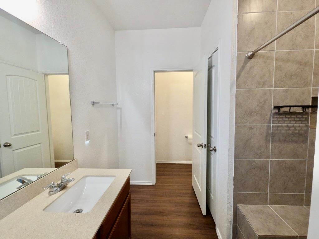 1005 Estes Park, Taylor, TX 76574