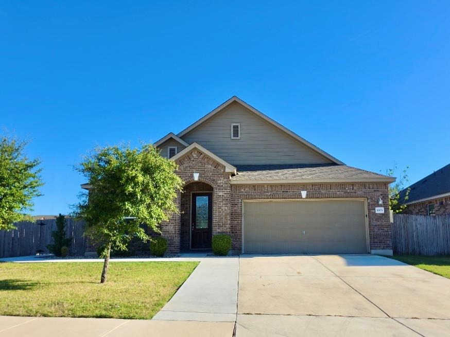 1005 Estes Park, Taylor, TX 76574