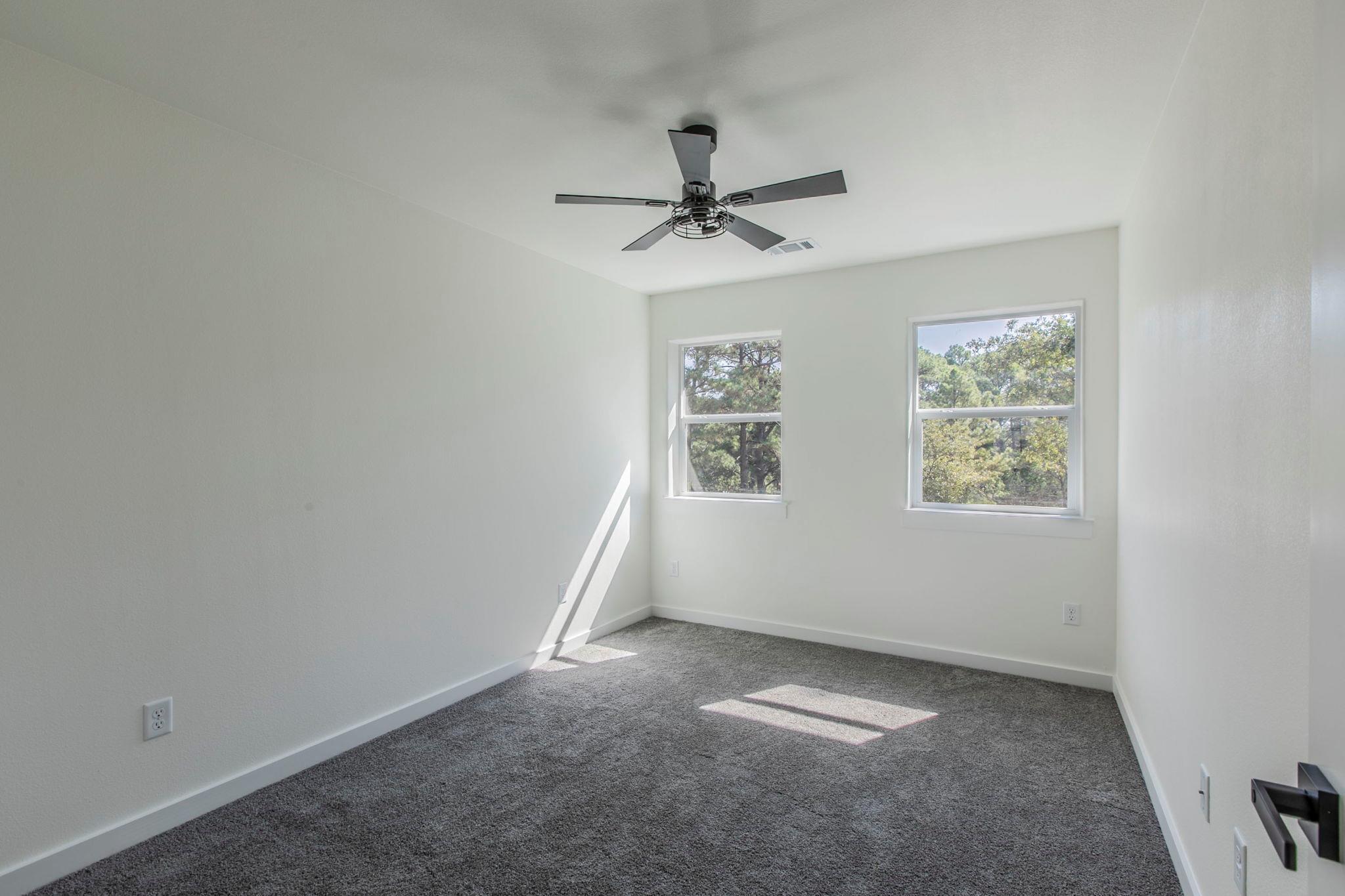 106 Heleakala Dr, Bastrop, TX 78602