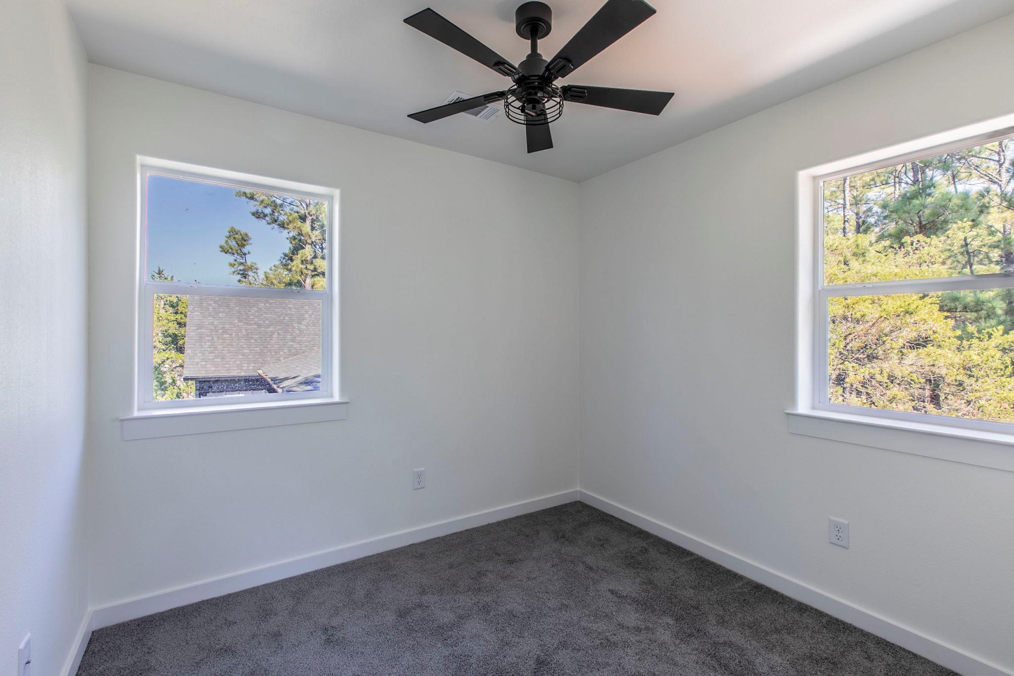 106 Heleakala Dr, Bastrop, TX 78602