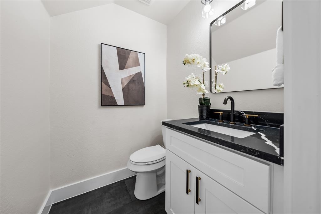 2003 Carriage Club Dr, Cedar Park, TX 78613