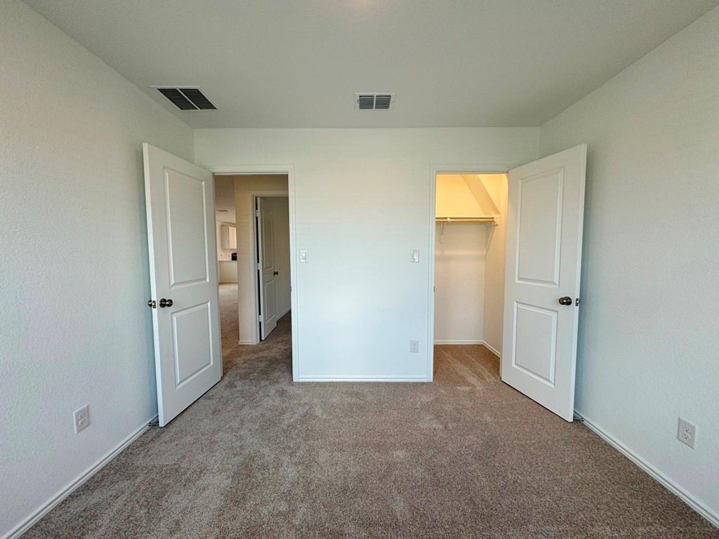 184 Chapel Beck Dr, Kyle, TX 78640