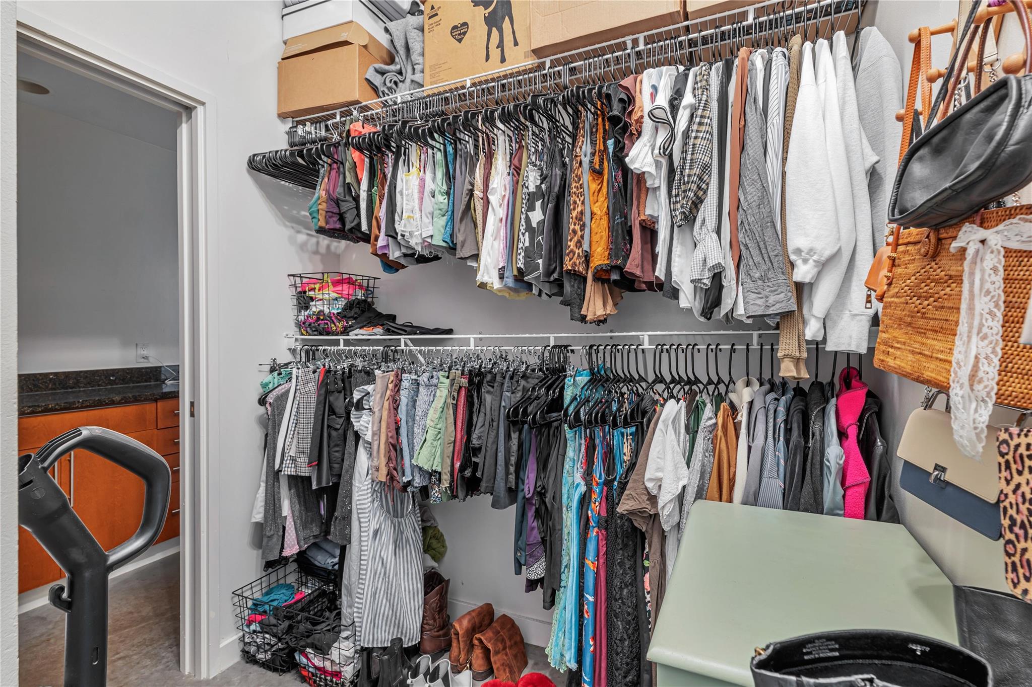 2124 E 6th St # 305, Austin, TX 78702