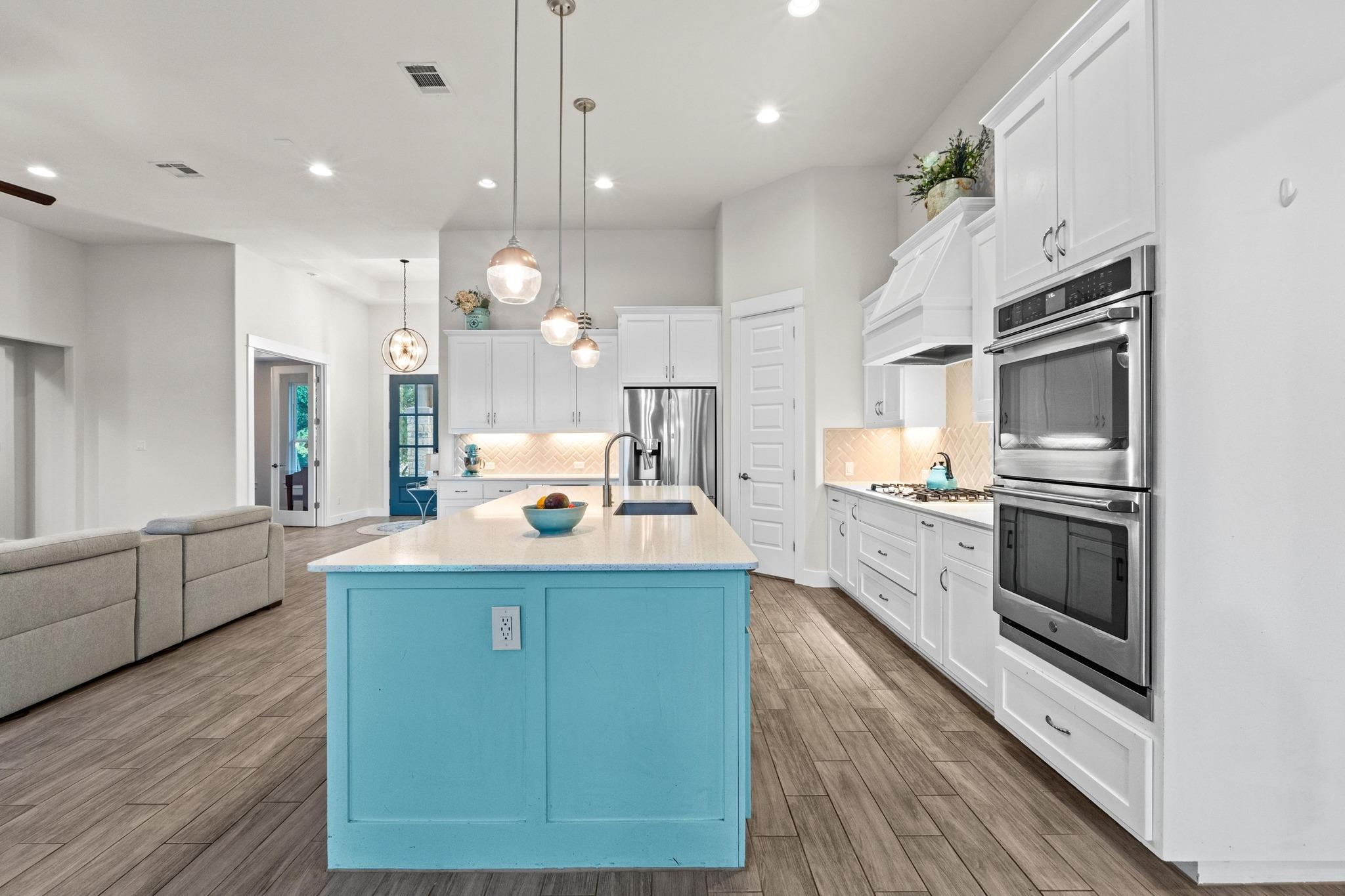 224 Highland Oaks, Leander, TX 78641