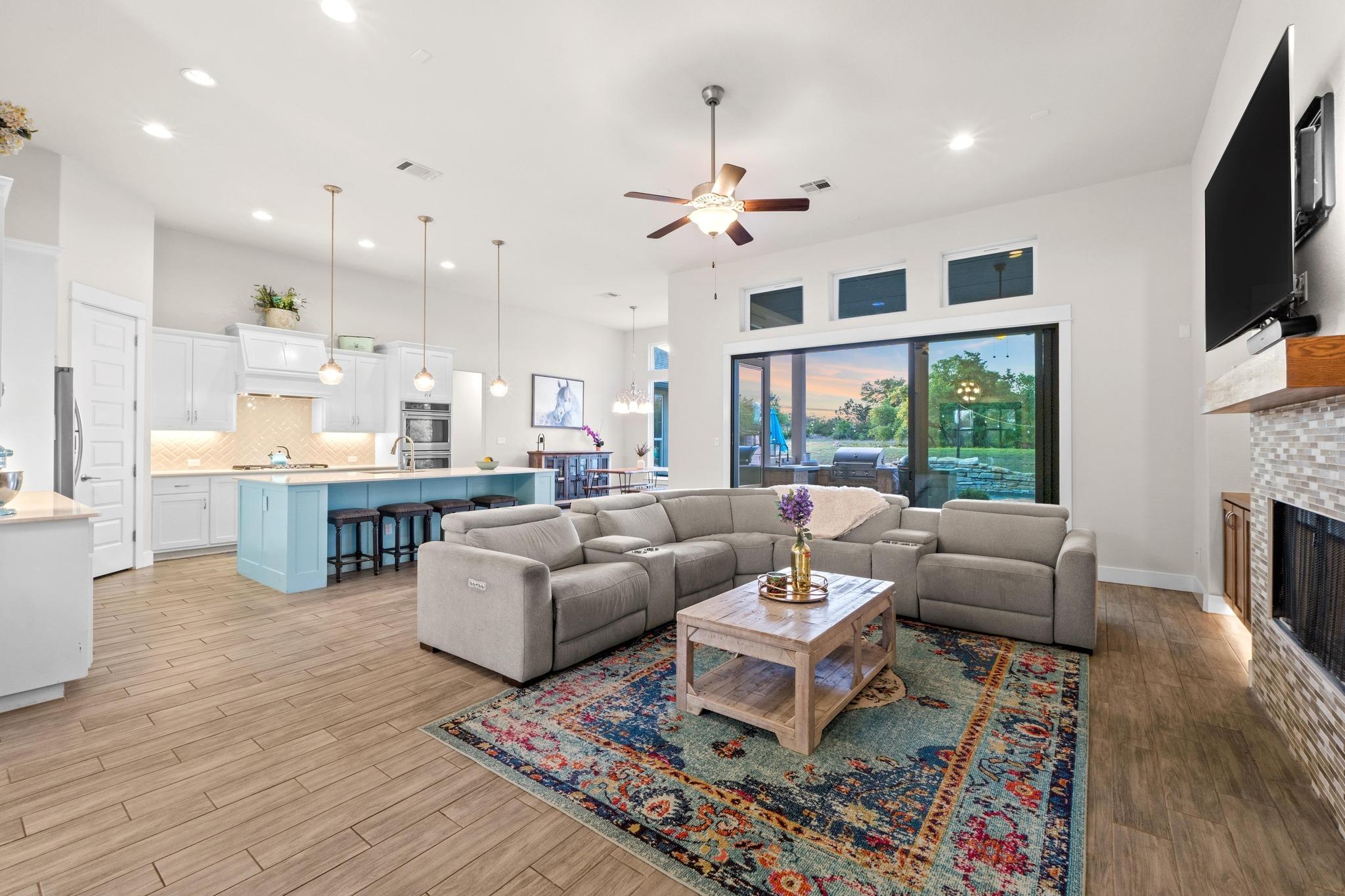 224 Highland Oaks, Leander, TX 78641